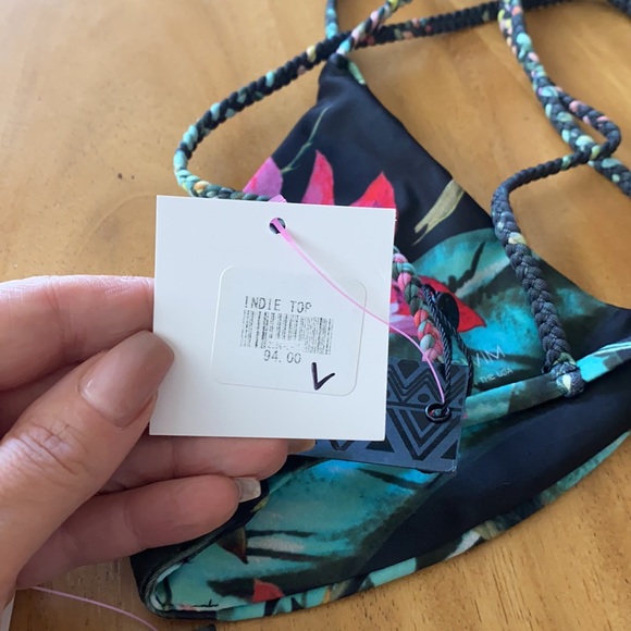 Stone Fox BNWT scrunch bum bikini with 2 styles - Picture 6 of 8